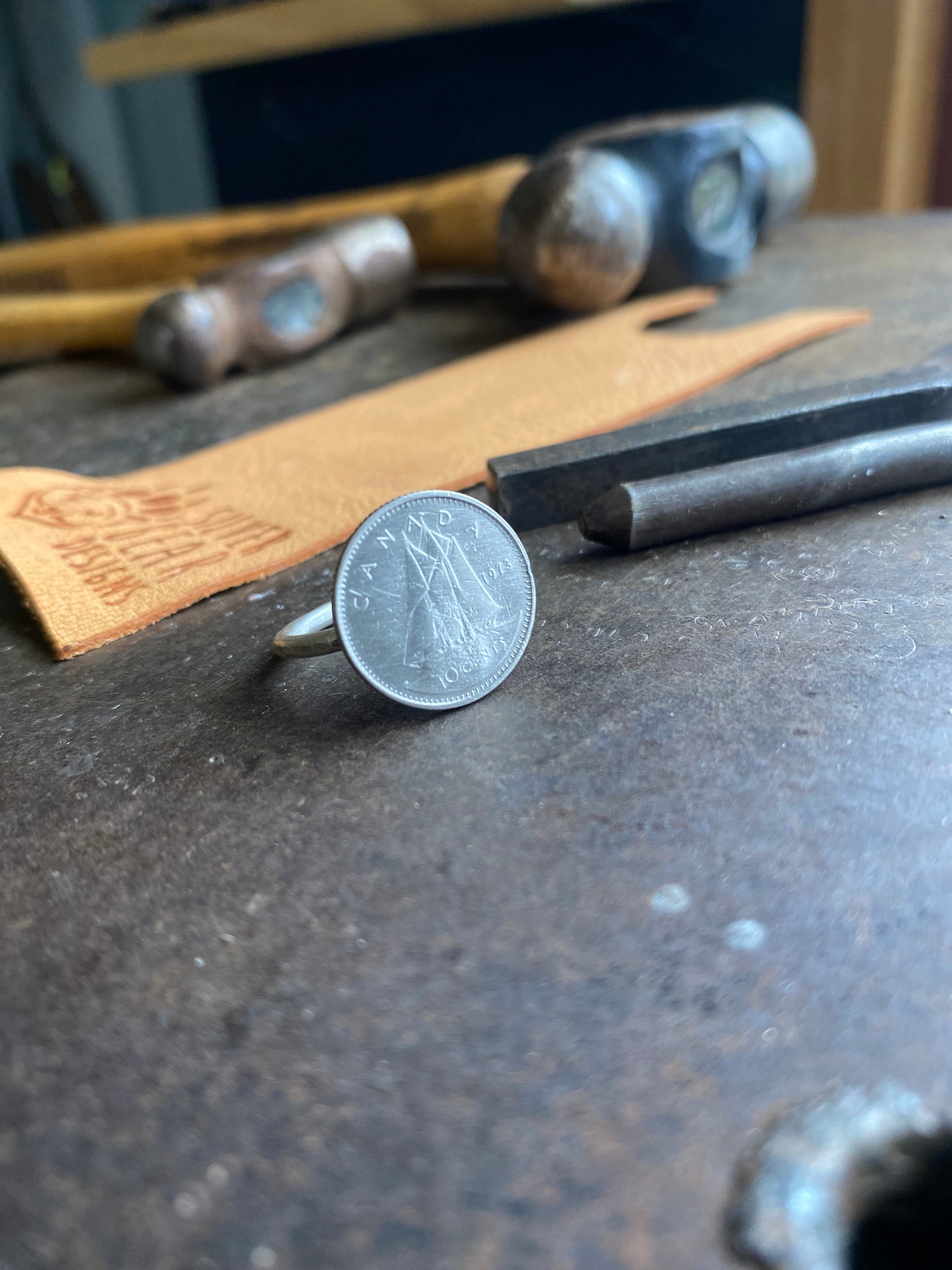 1973 Canadian 10c coin~ Ring