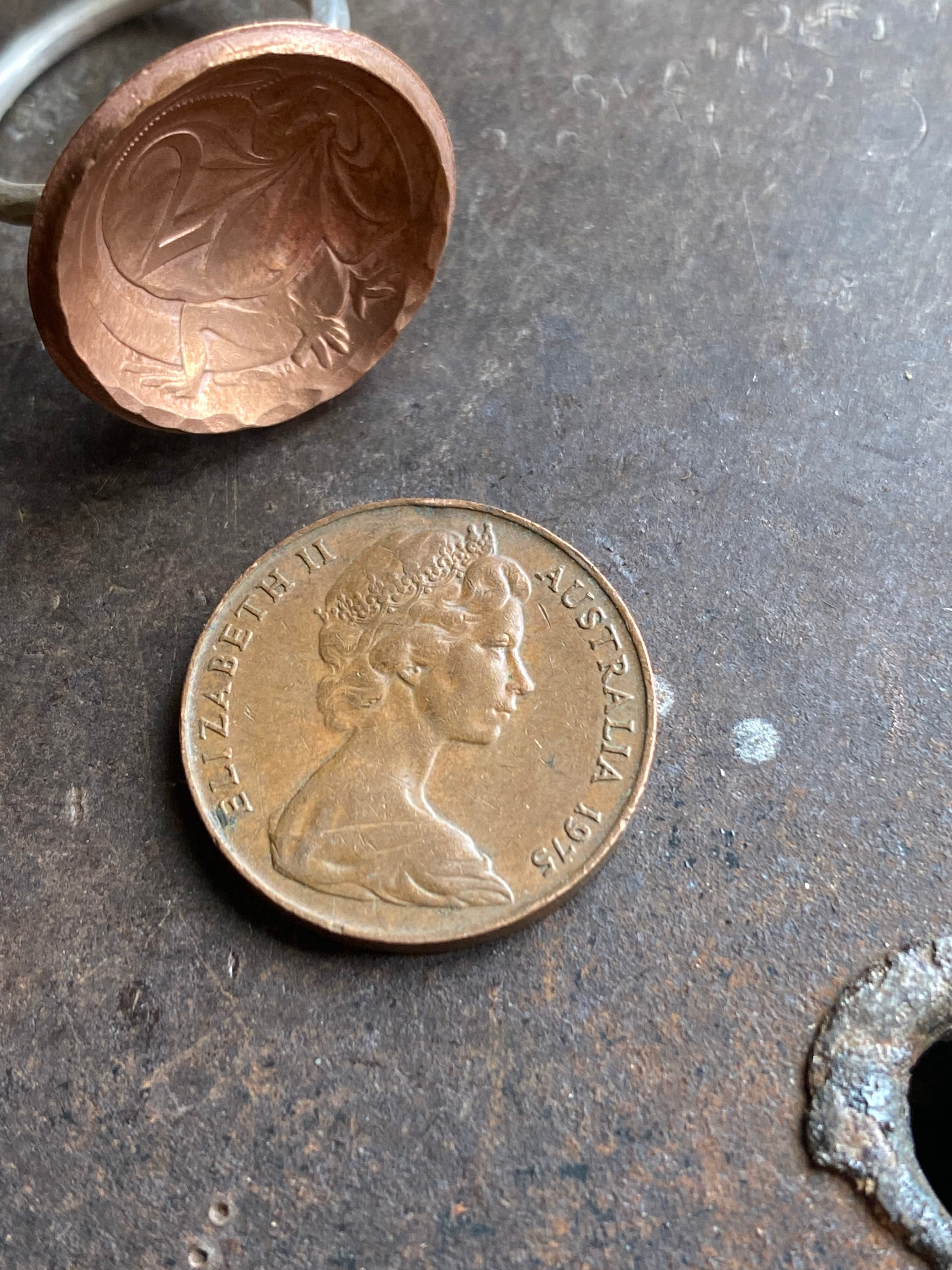 1975 Australian 2c coin~ Ring