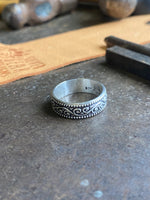 Load image into Gallery viewer, Alice~ Ring
